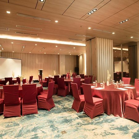 Hotel Louis Kienne Chadstone Cikarang à Bekasi Extérieur photo