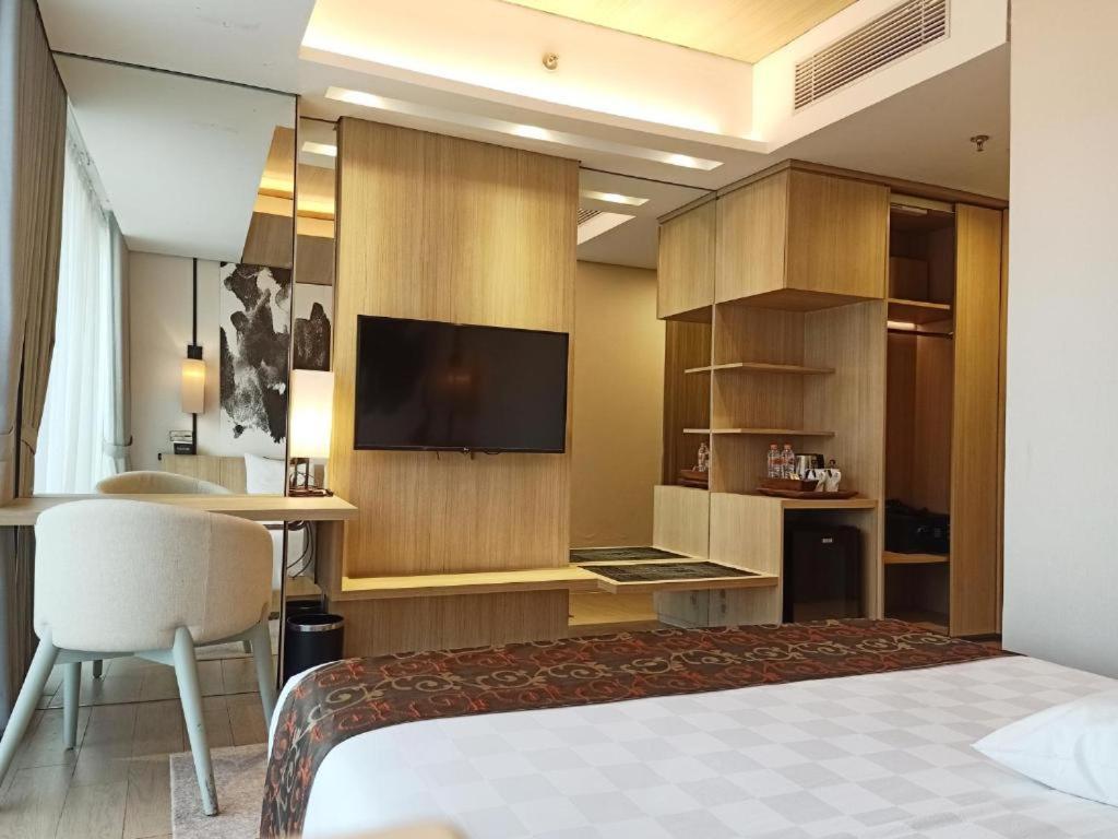 Hotel Louis Kienne Chadstone Cikarang à Bekasi Extérieur photo