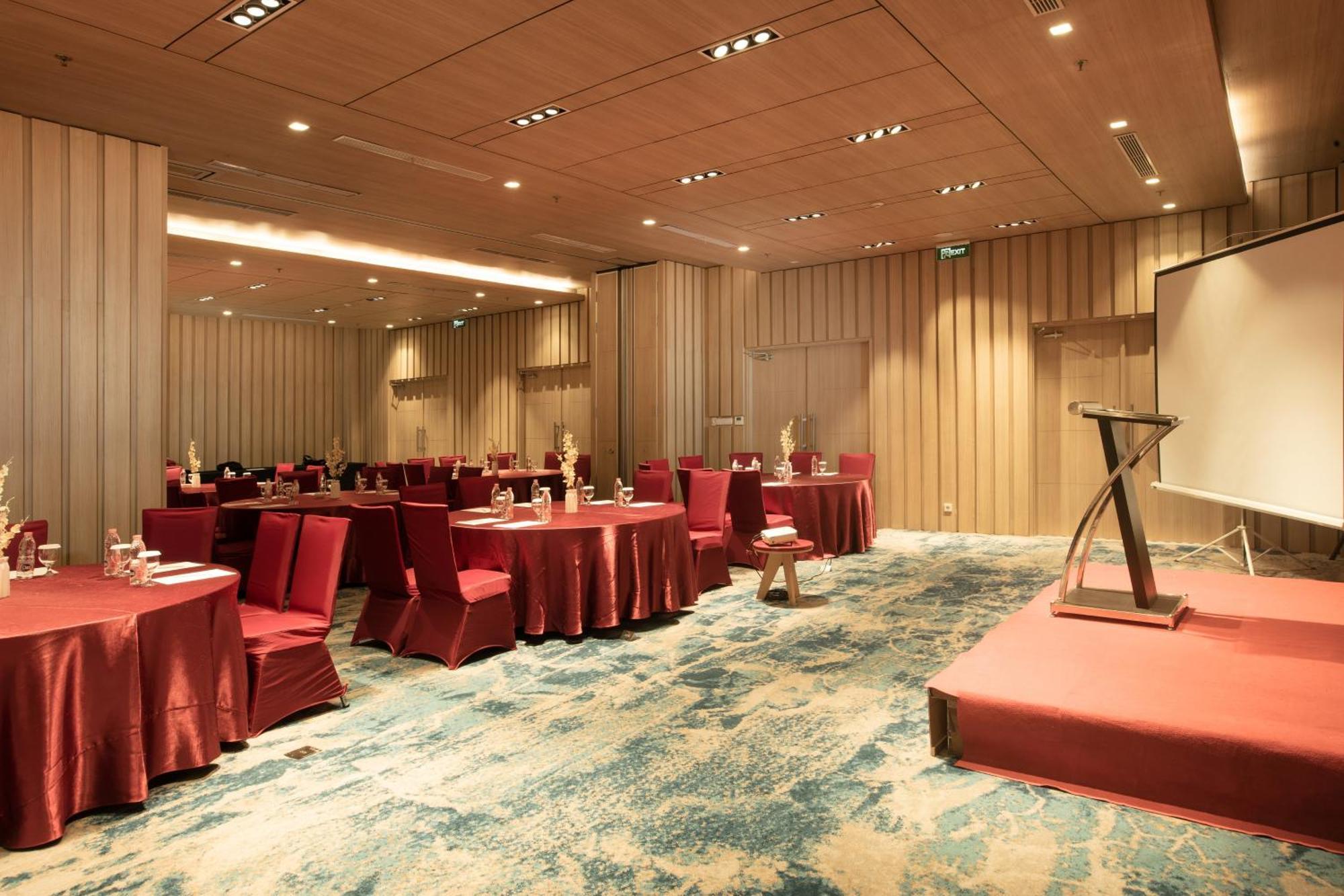 Hotel Louis Kienne Chadstone Cikarang à Bekasi Extérieur photo