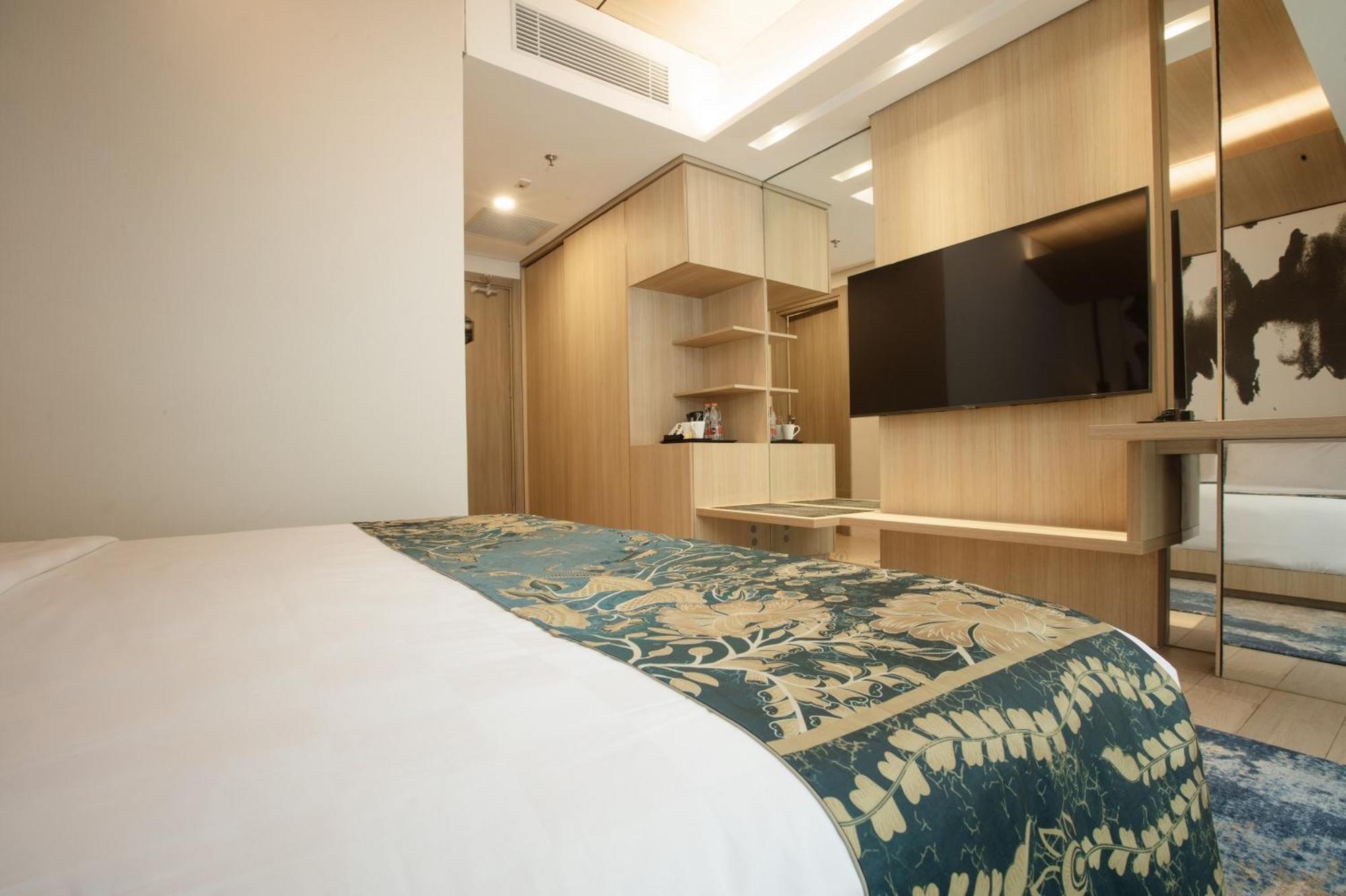 Hotel Louis Kienne Chadstone Cikarang à Bekasi Extérieur photo